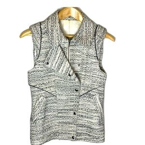 Truth and Pride Black and White Vestments nwt sz Medium